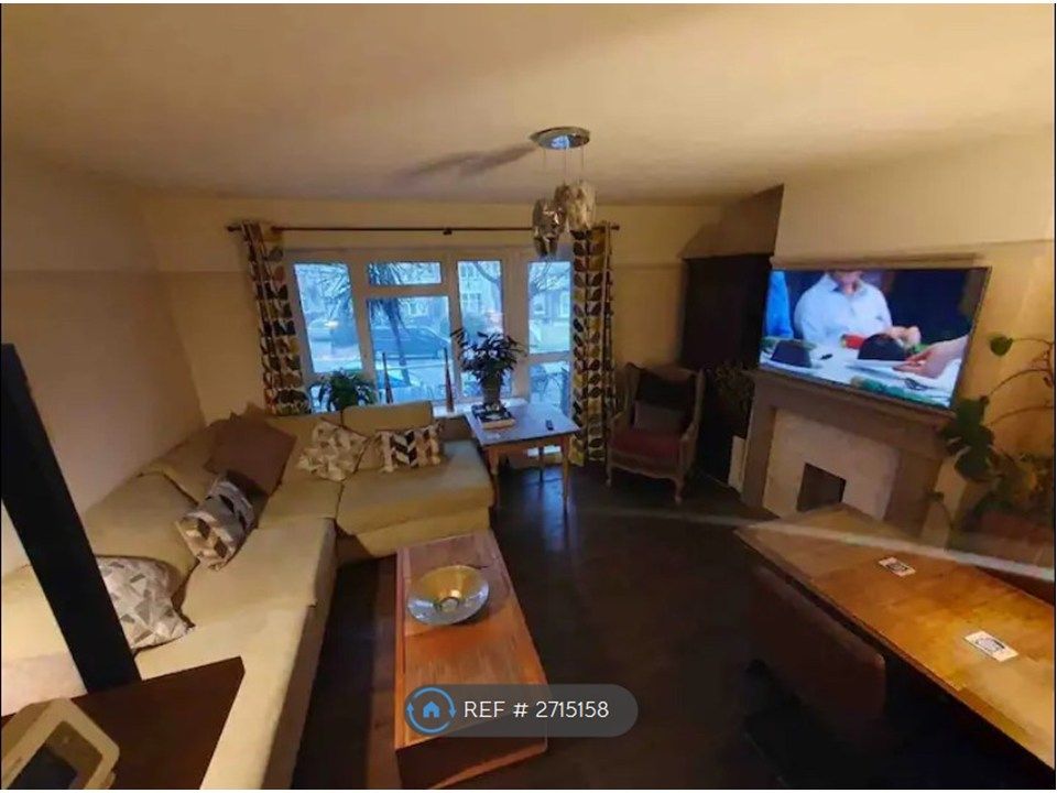 Property photo 1 of 26 Living Room