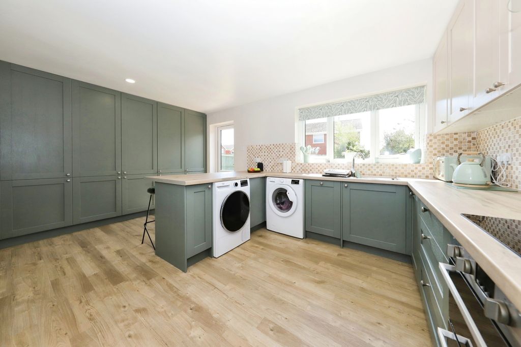 Property photo 1 of 14 Kitchen/Diner