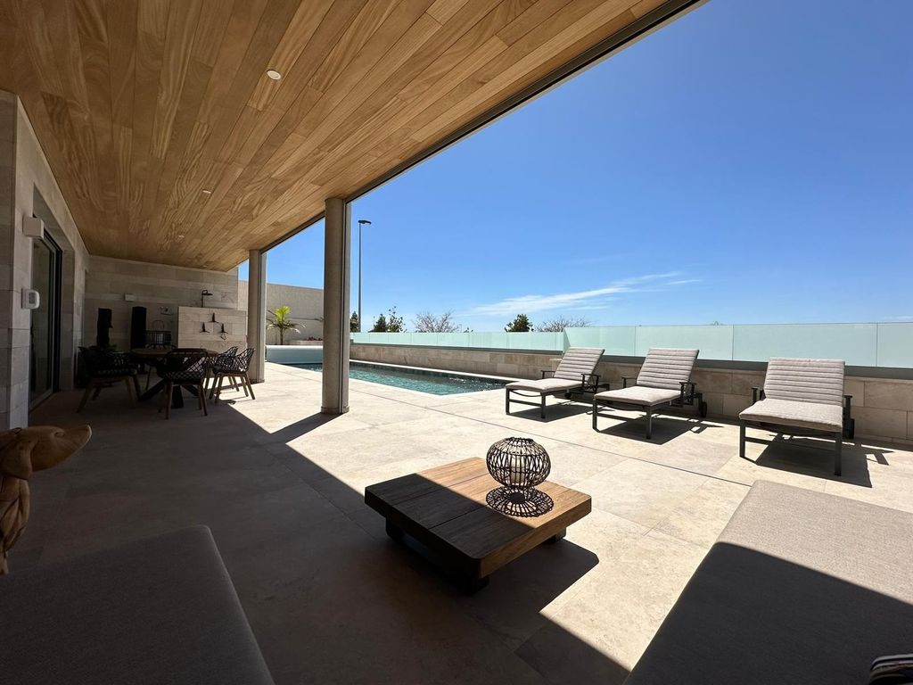 Property photo 1 of 47