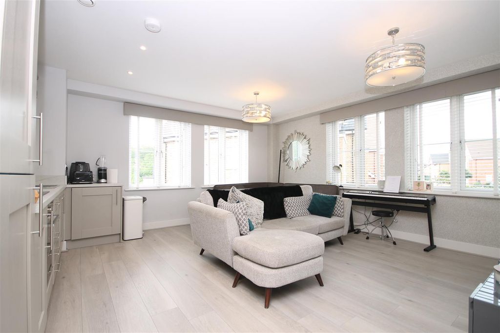 Property photo 2 of 9 .Livingdining.Jpg
