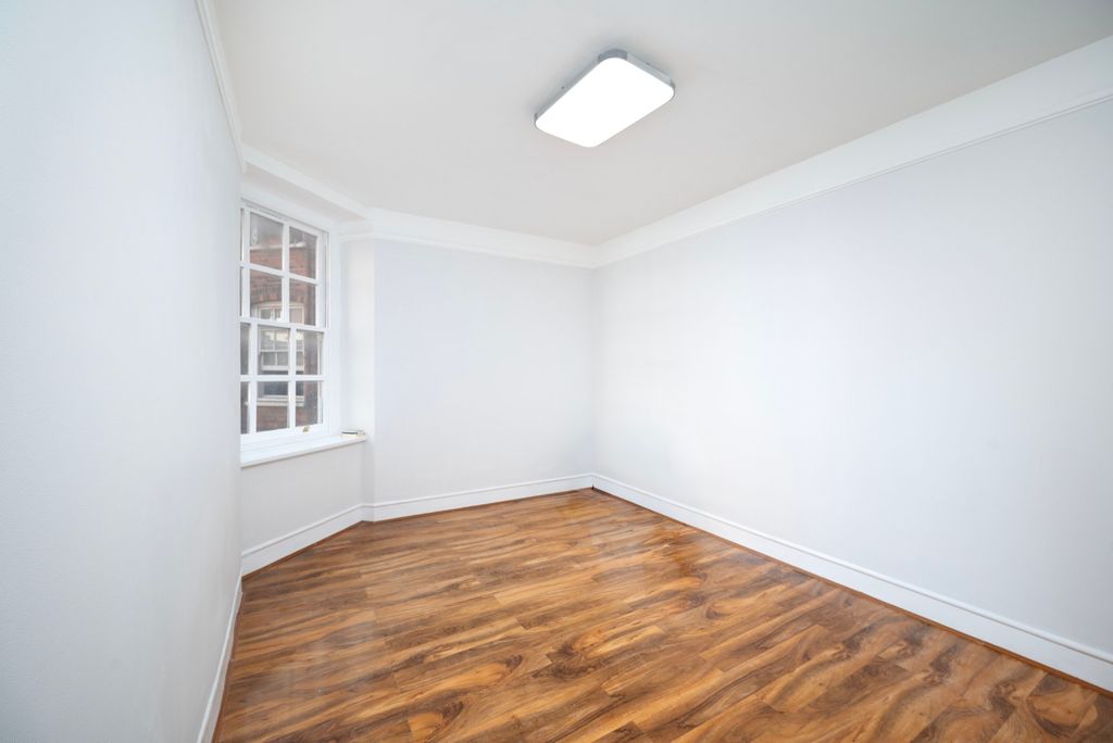 Property photo 2 of 10 Picture No. 04