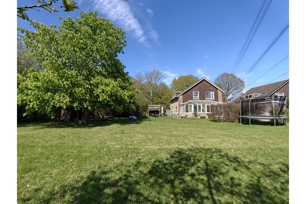 Property photo 2 of 23