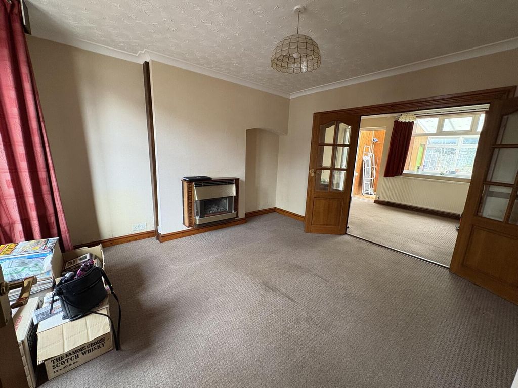 Property photo 3 of 11 Living Room