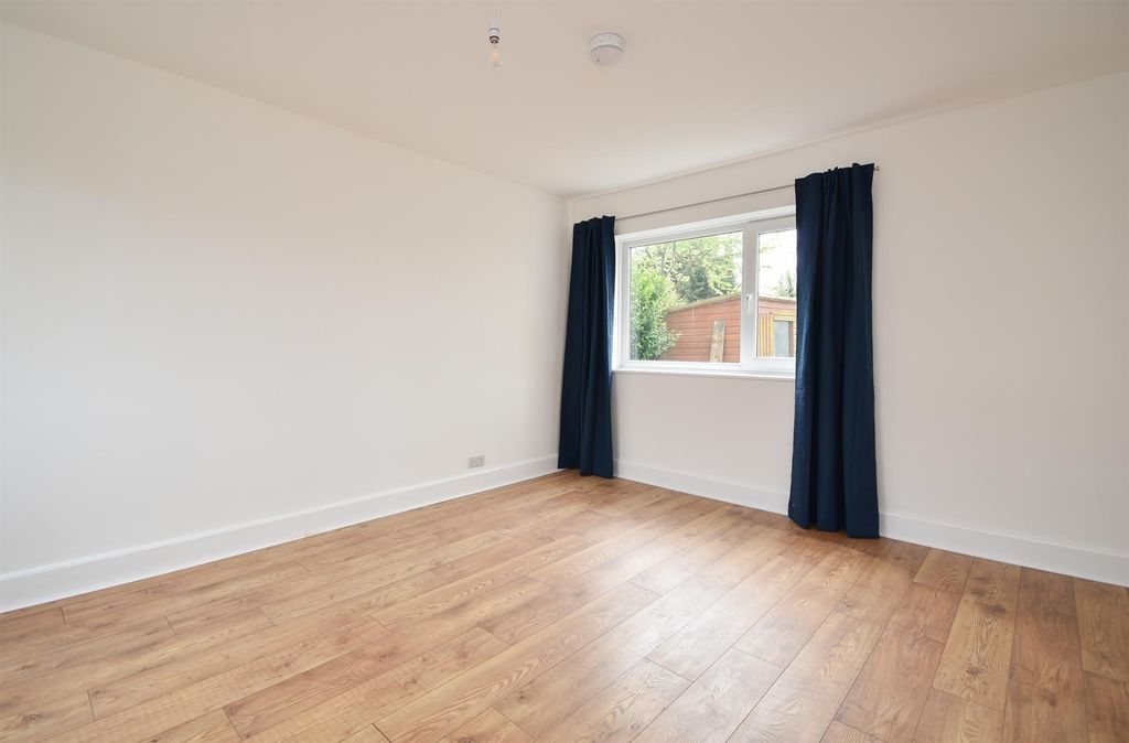 Property photo 3 of 15 Living Room