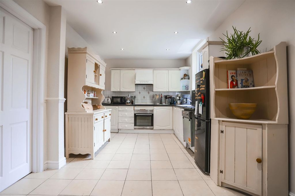 Property photo 3 of 20 2.Jpg