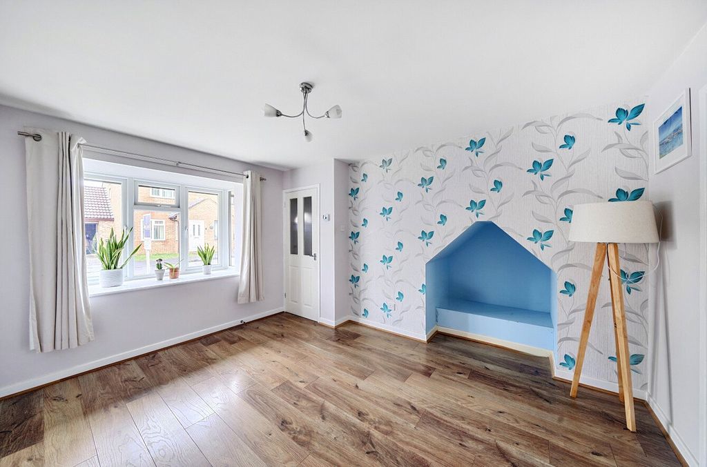 Property photo 3 of 13 Living Room