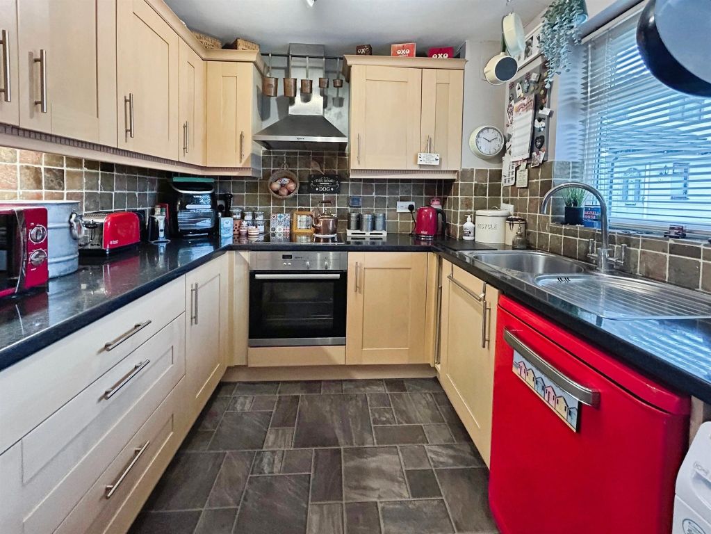 Property photo 2 of 19