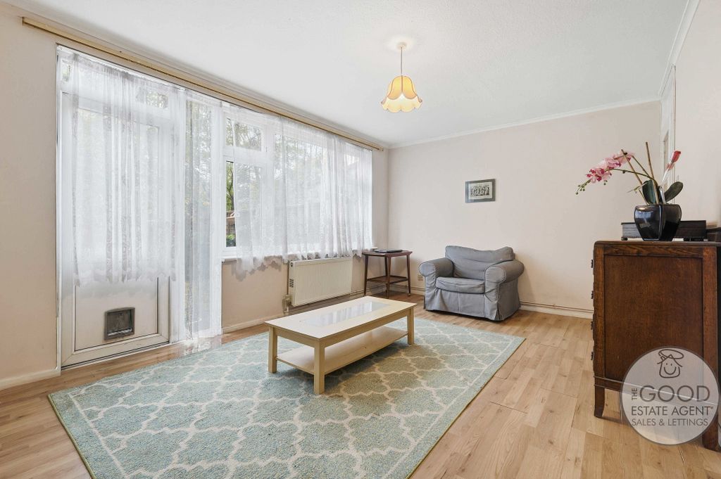 Property photo 2 of 20