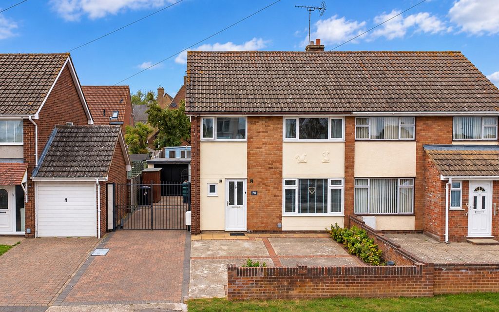 Property photo 1 of 11