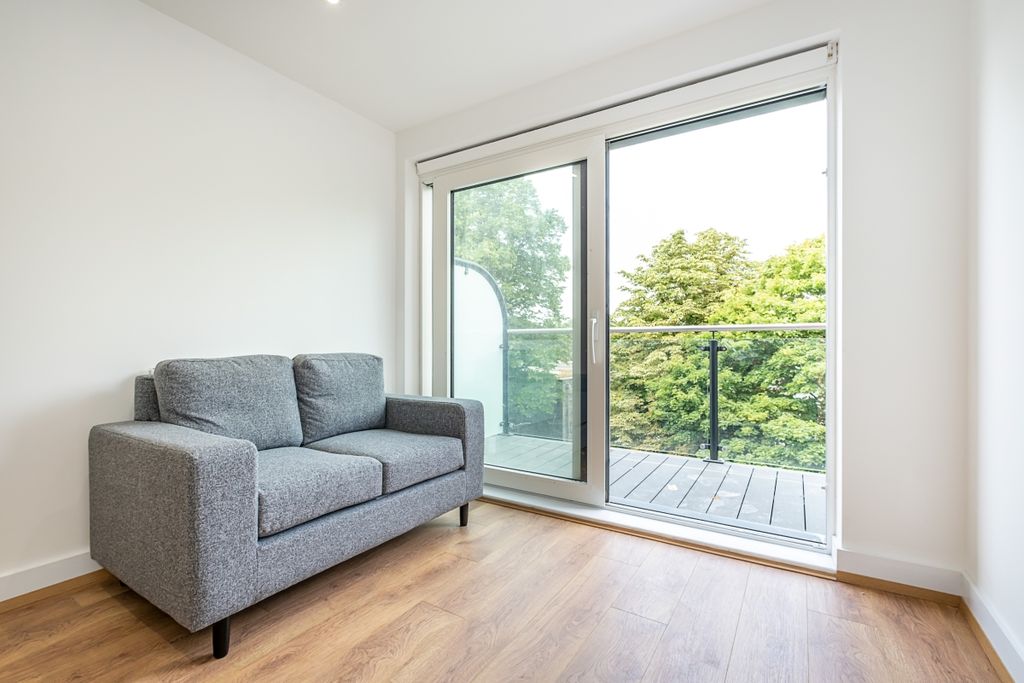 Property photo 1 of 9 Flat-137-Whytelea...