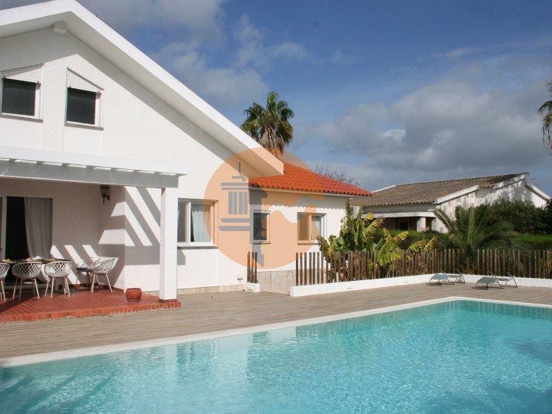 Property photo 1 of 62