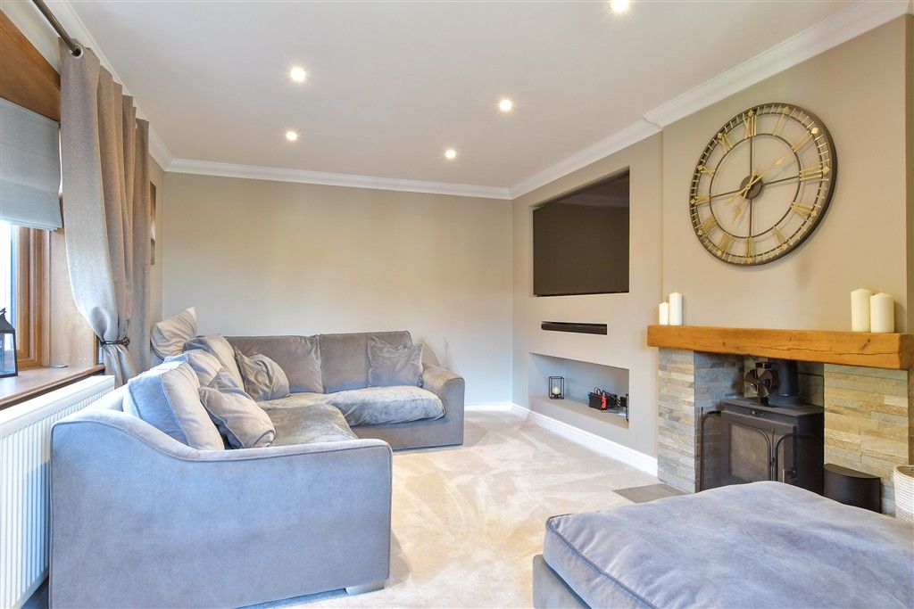 Property photo 2 of 12 Lounge