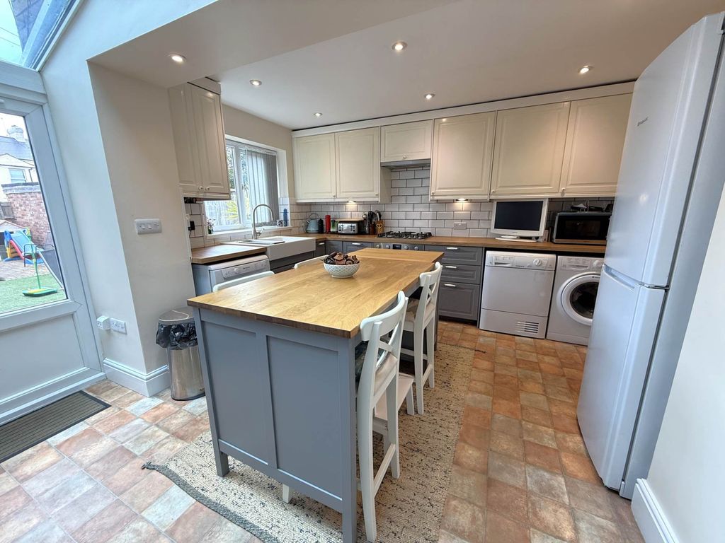 Property photo 2 of 15
