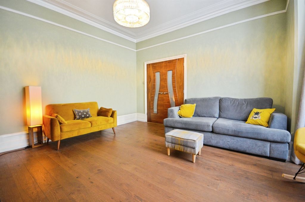 Property photo 2 of 24