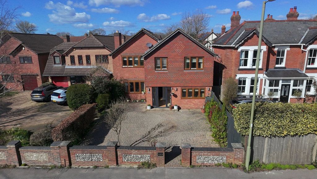 Property photo 1 of 23