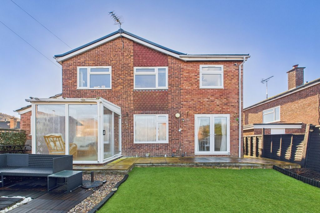 Property photo 2 of 18 Picture No. 28