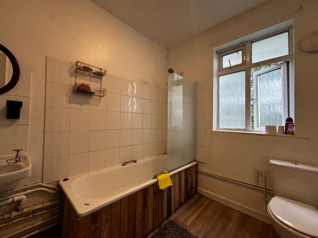 Property photo 3 of 7 Img_2415.Jpg
