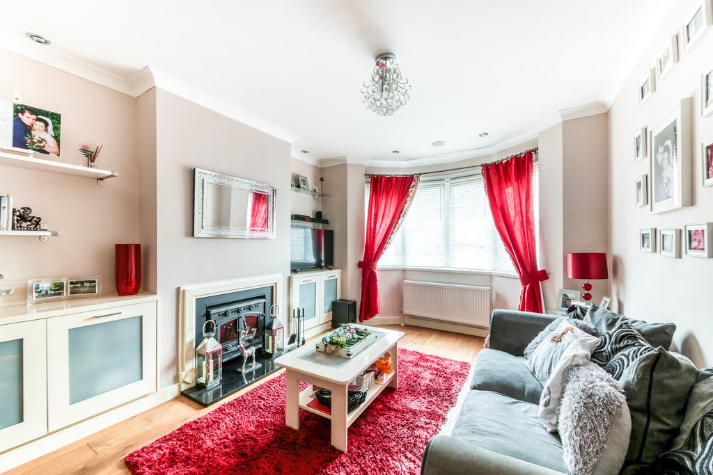 Property photo 2 of 13
