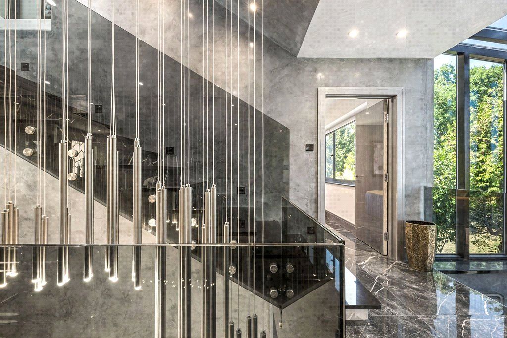 Additional image 15 of 5 bed detached house to rentWaggon Road, Barnet EN4