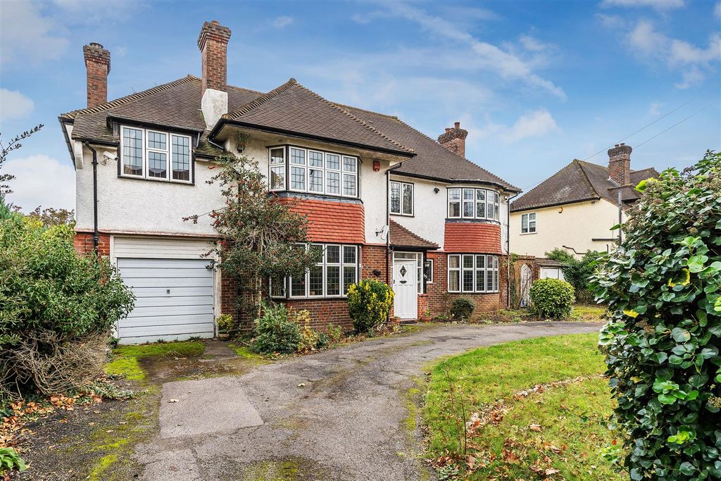 Property photo 1 of 34 53-The-Avenue-45.Jpg