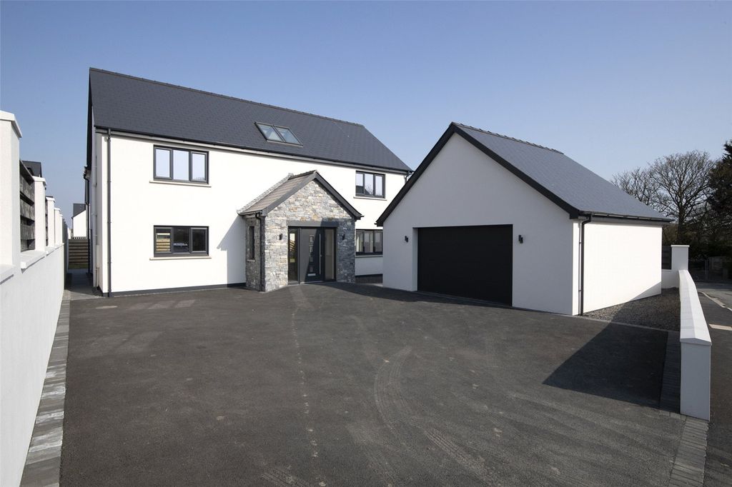 Property photo 1 of 31 Picture No. 17