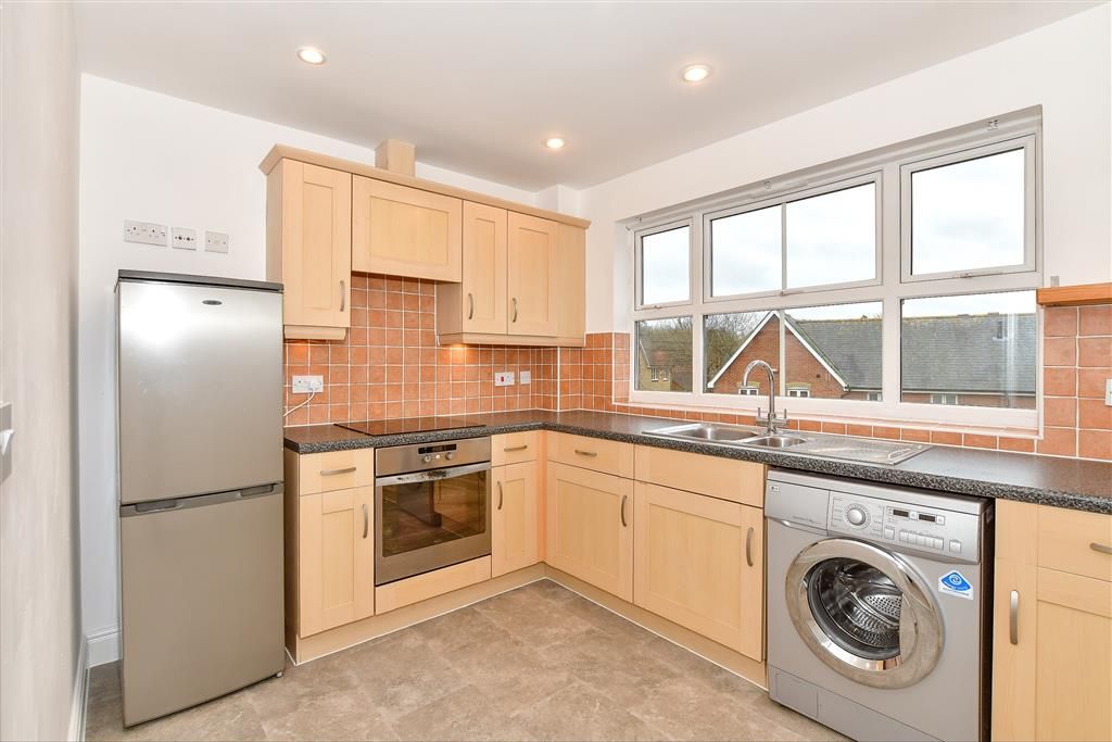 Property photo 3 of 6 Kitchen
