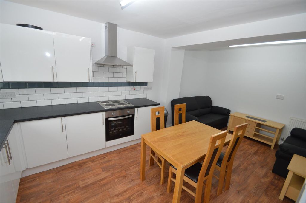 Property photo 2 of 5 Kitchen/ Diner