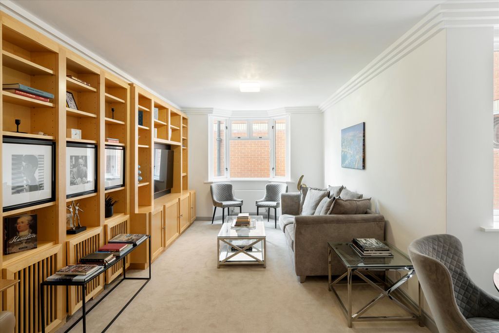 Property photo 2 of 18 Image