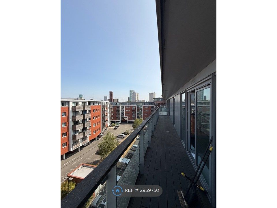 Property photo 2 of 10 Balcony