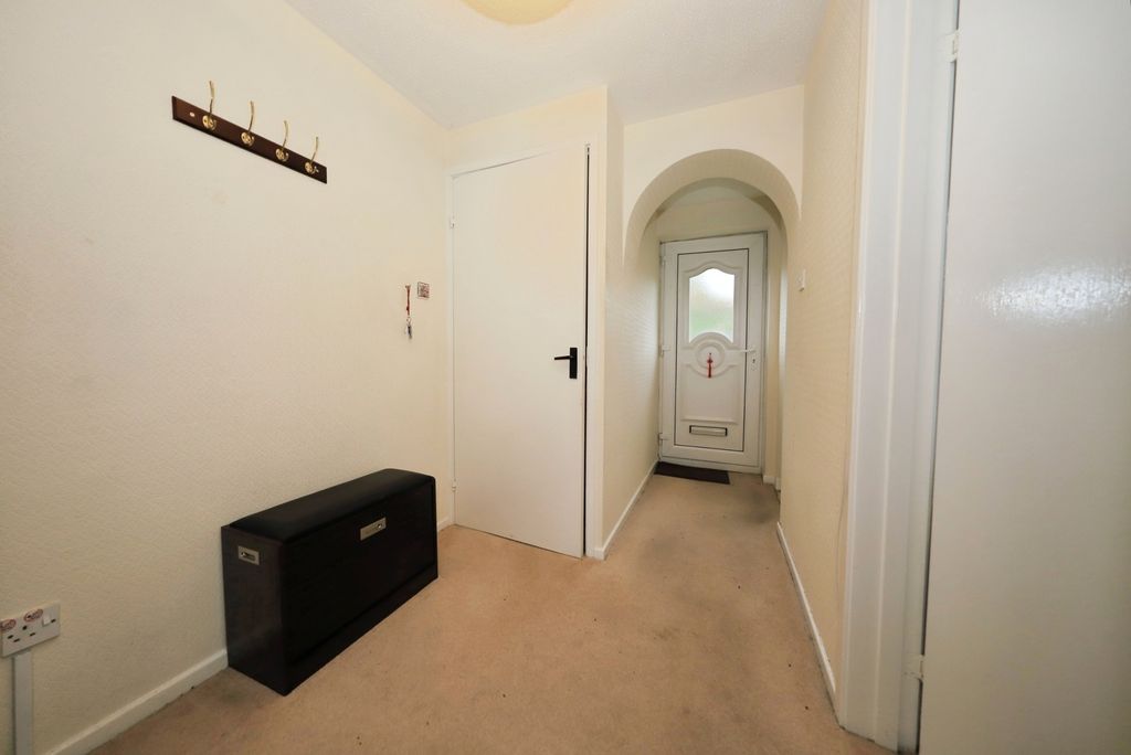 Property photo 2 of 17 Photo