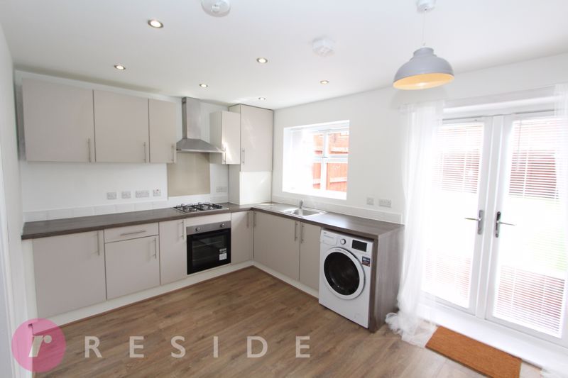 Property photo 2 of 18 Dining Kitchen