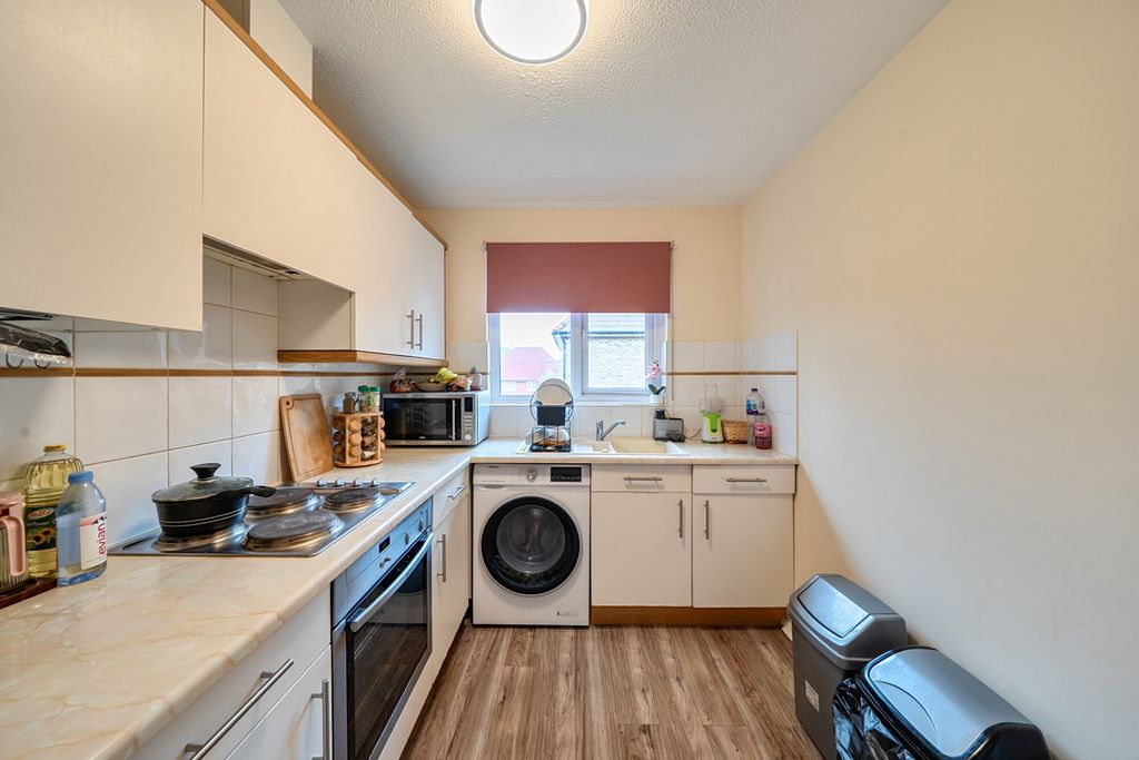 Property photo 3 of 18 1431256-9-69B9439...