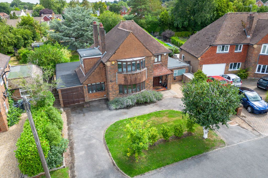 Property photo 1 of 24