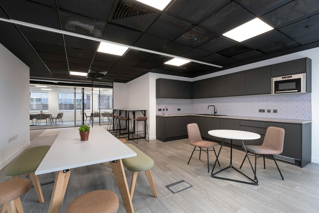 Property photo 3 of 16 Iw-090222-Gka-165.Jpg