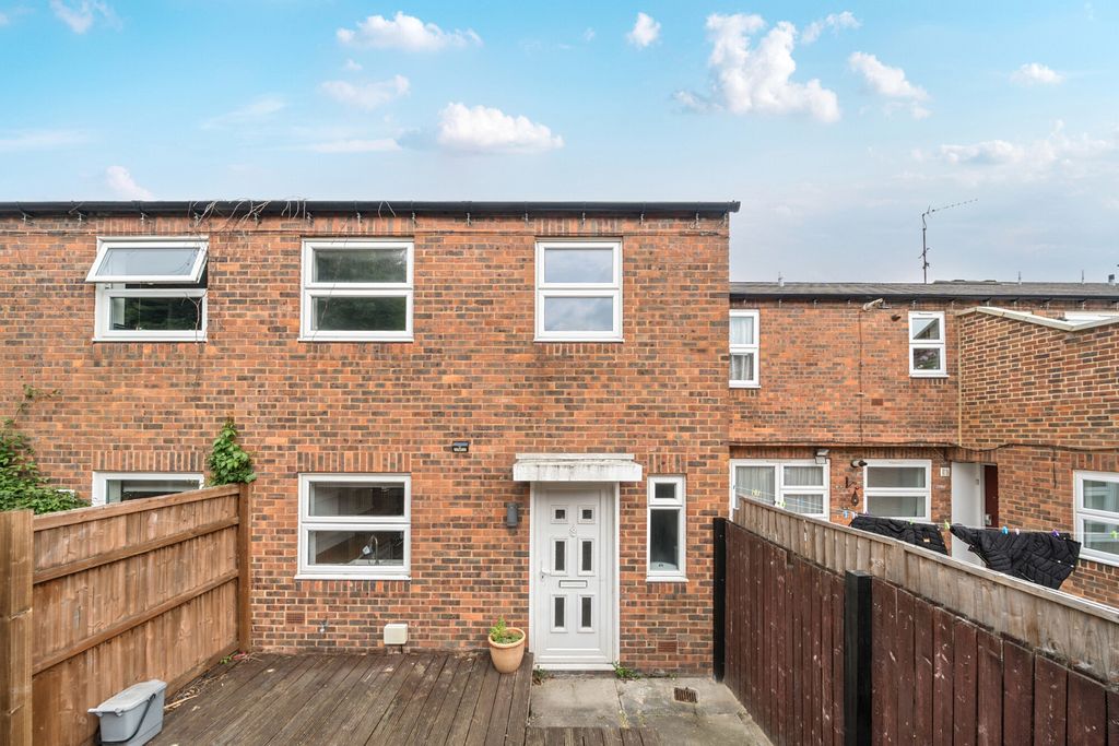 Property photo 1 of 16 External