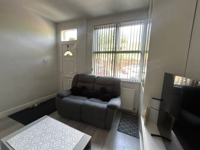 Property photo 2 of 20