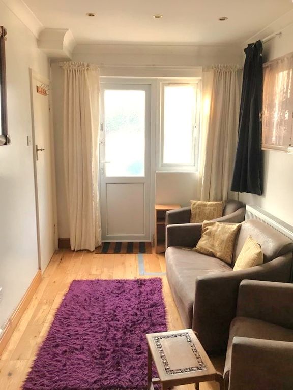 Property photo 2 of 6