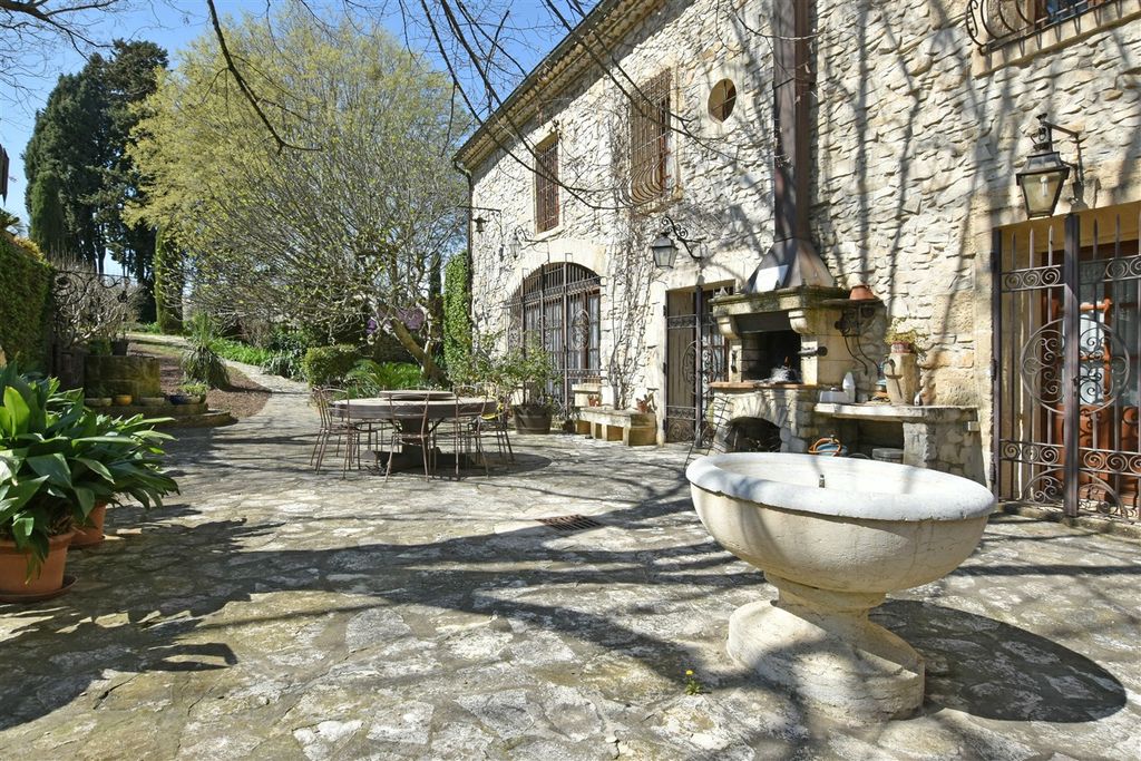 Property photo 1 of 36