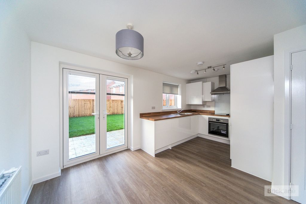 Property photo 2 of 14 Kitchen