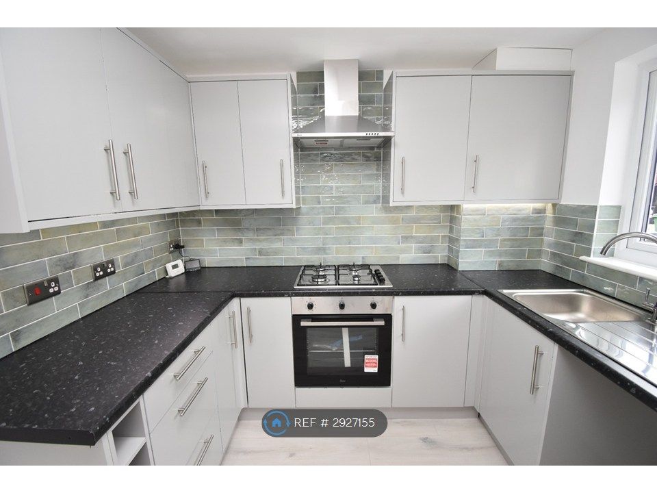 Property photo 2 of 15 Kitchen