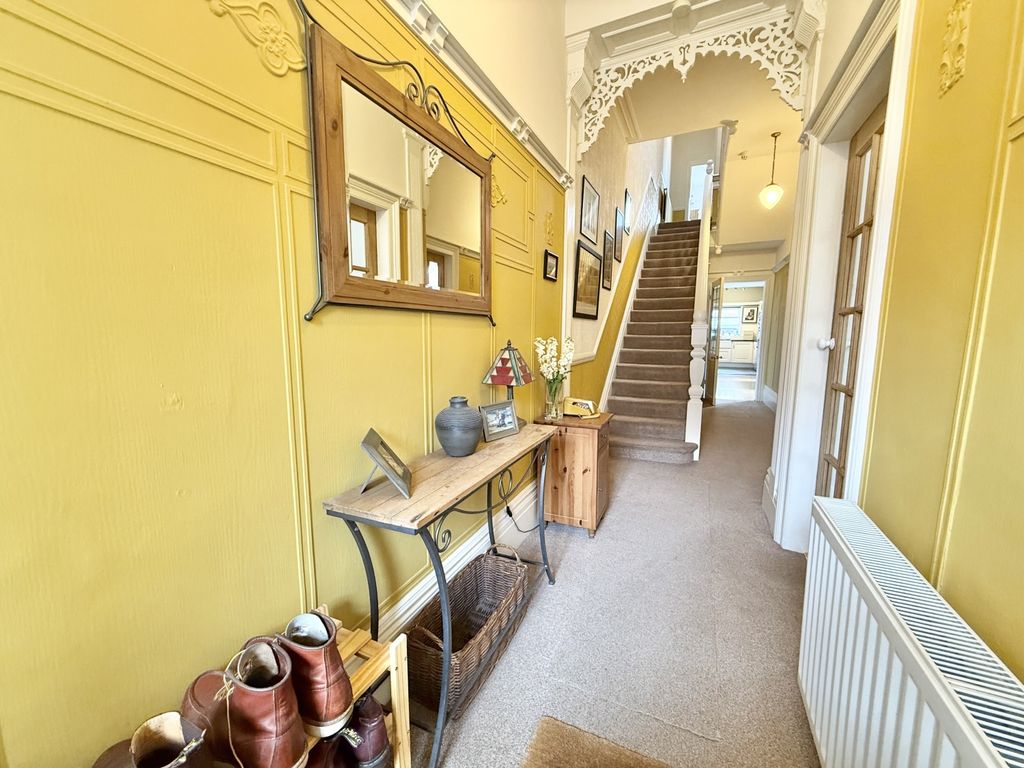 Property photo 2 of 35 Img_2421