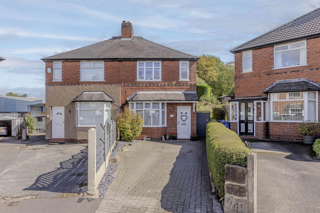 Property photo 1 of 17