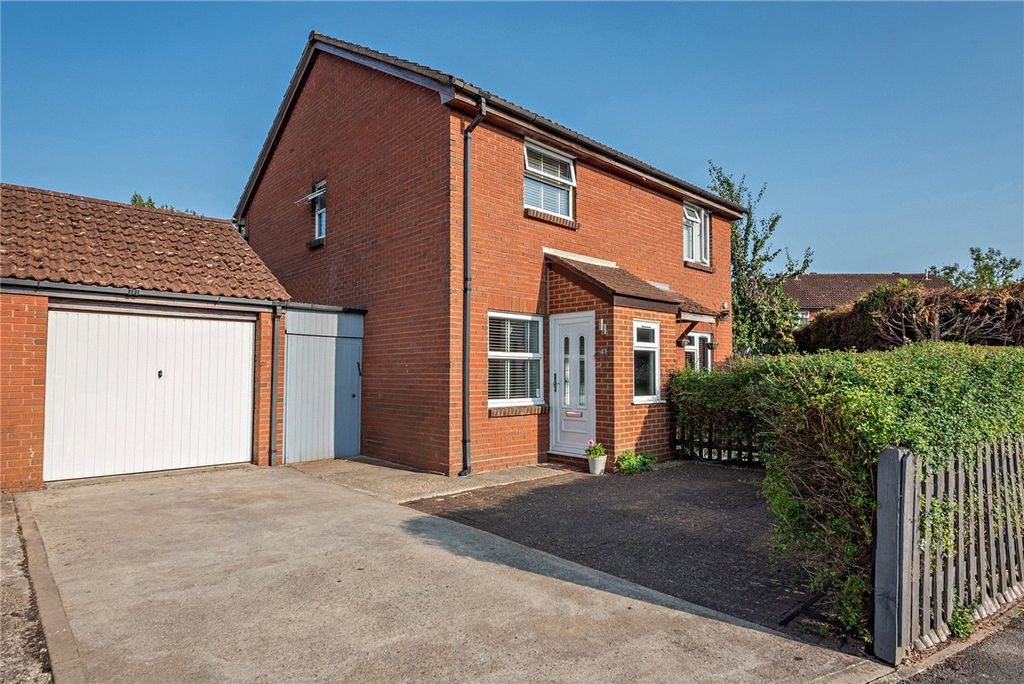 Property photo 1 of 19 Picture No. 05
