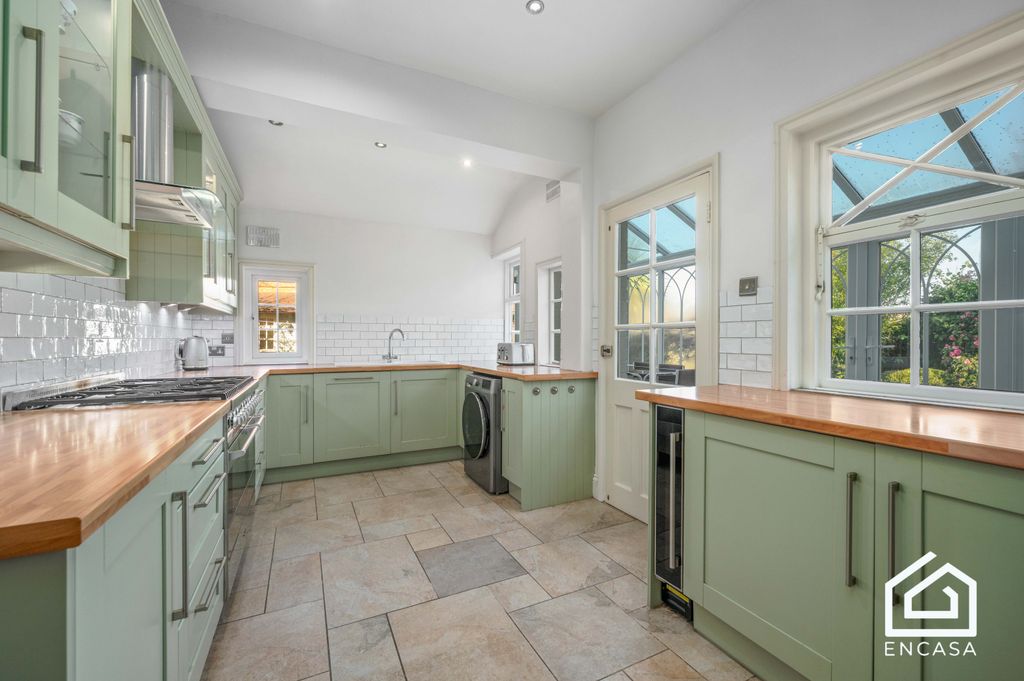 Property photo 3 of 24 Kitchen