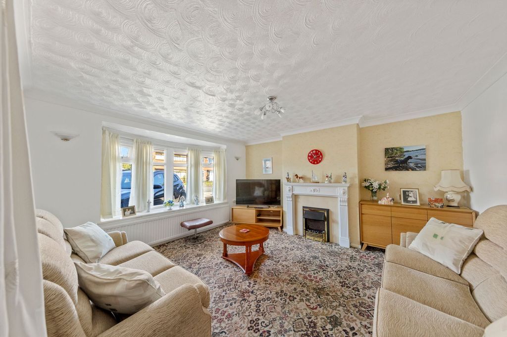 Property photo 2 of 26