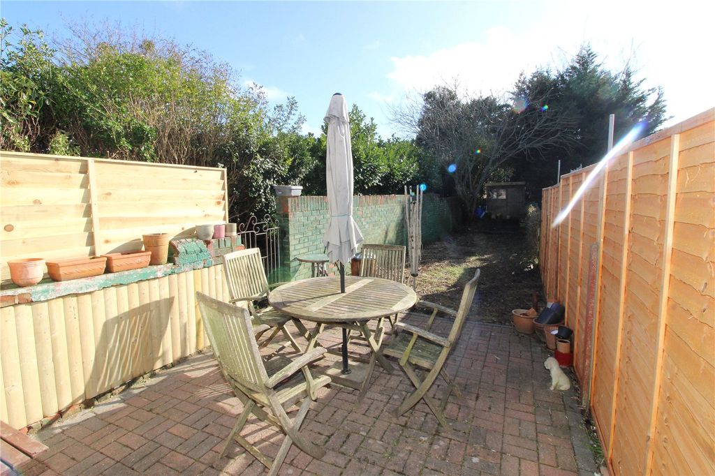 Property photo 3 of 16 Picture No. 22