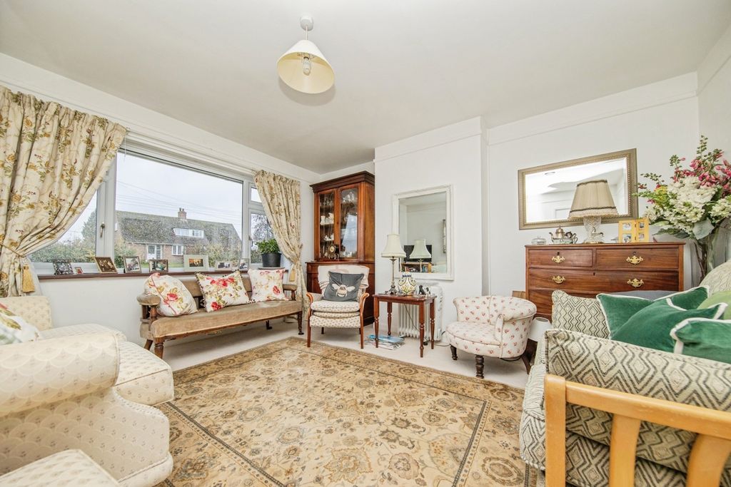 Property photo 2 of 17 Photo