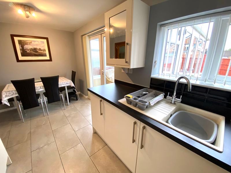 Property photo 3 of 12 Photo 9