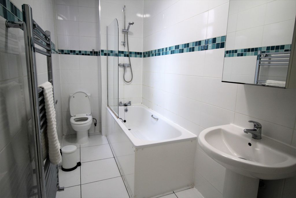 Property photo 1 of 3