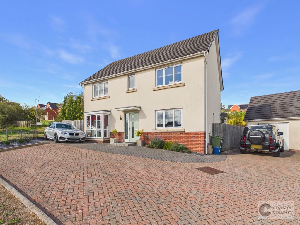 Property photo 1 of 41